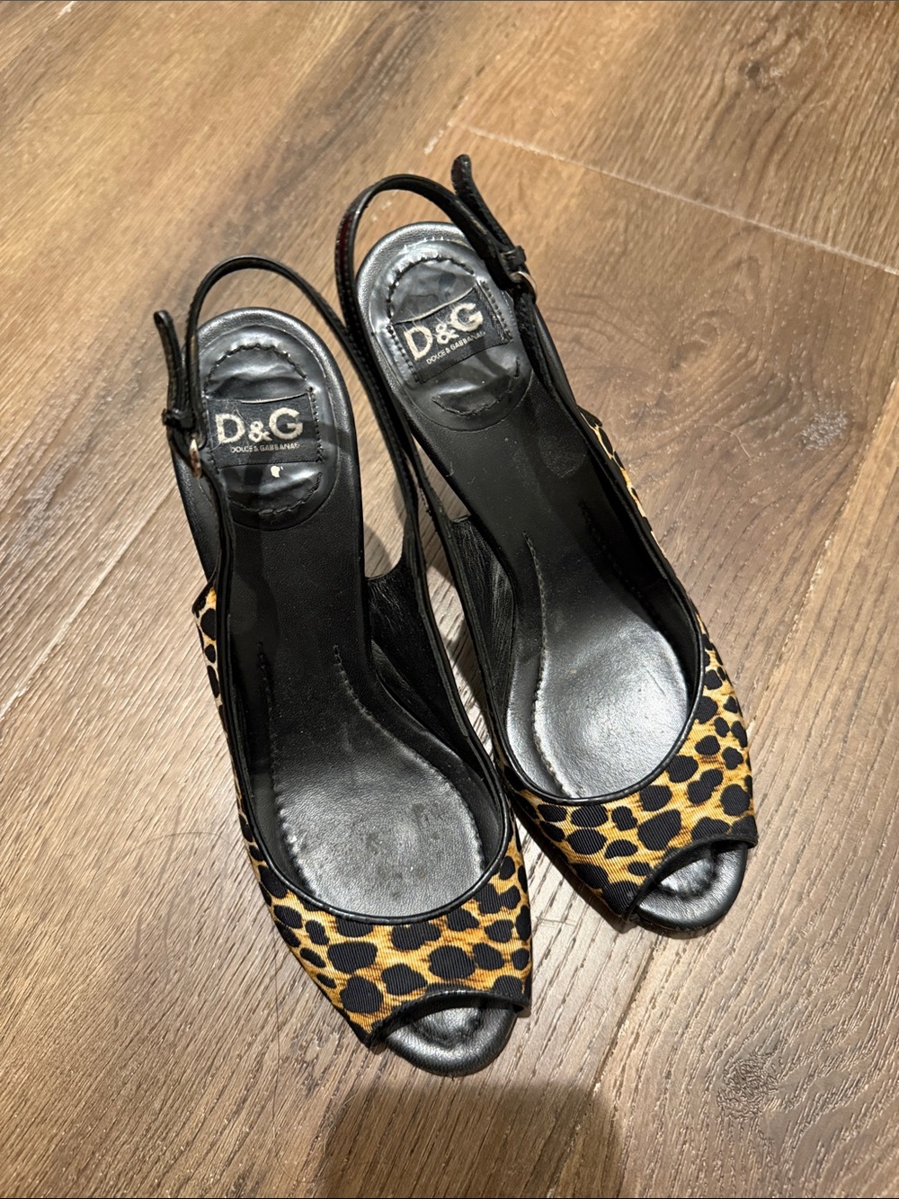 D&G Leopard Print Peep-Toe Slingback Heels - Black & Tan